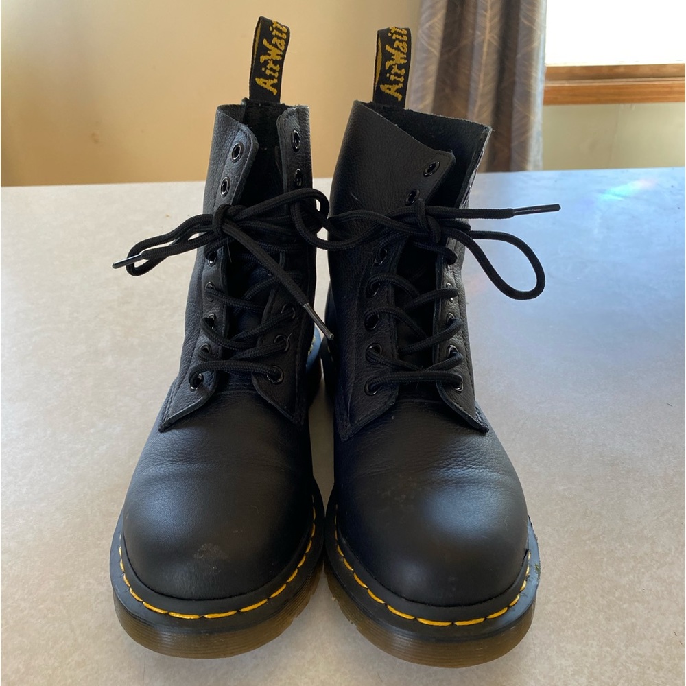 1460 Virginia Pascal Doc Martens